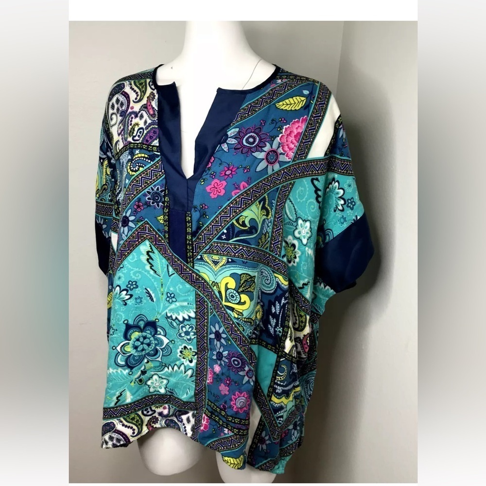 Natori Colorful Knit Kimono Sleeve Blouse Top Floral Paisley Size L Satin Trim
